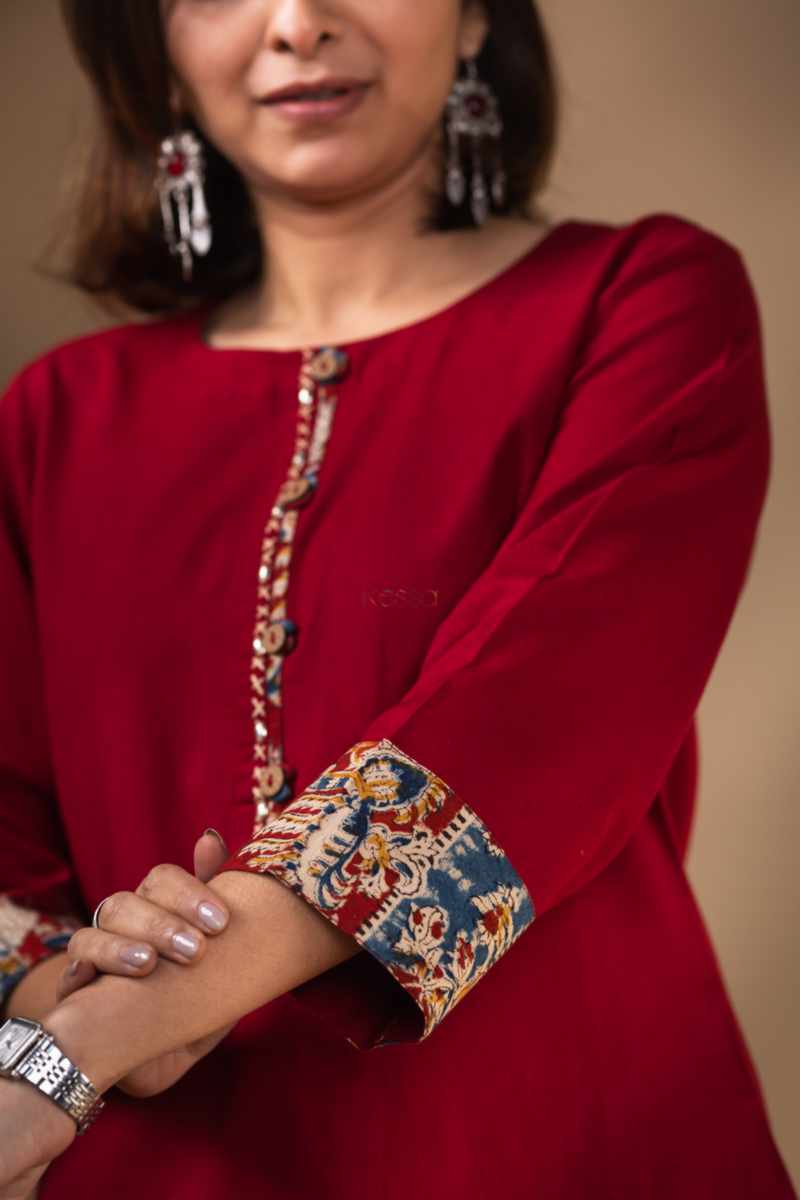 Image for Kusvaa Ws959 Tajanae South Cotton Short Kurti Closeup 2 New