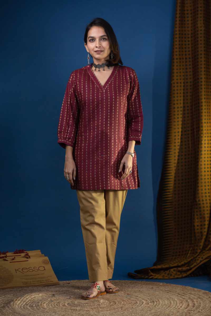 Image for Kusvaa Ws962 Kaur Bhagalpuri Silk Short Kurti Front New