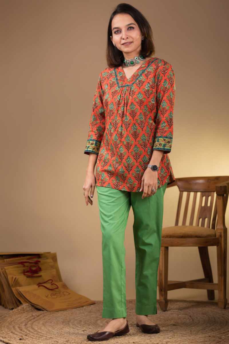 Image for Wsr360 Vanhi Cotton Short Kurti Front