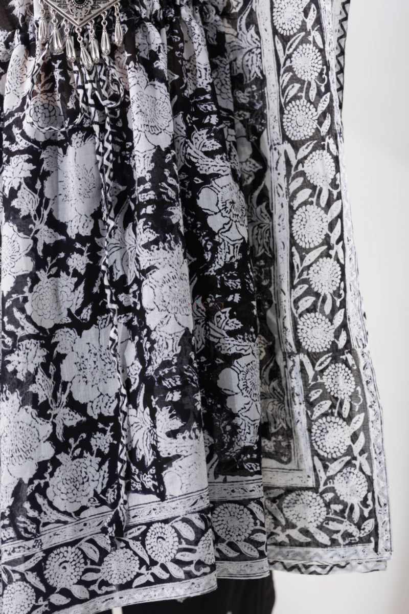 Image for Kusvaa Anuk02 Sibani Cotton Kaftan Closeup 2