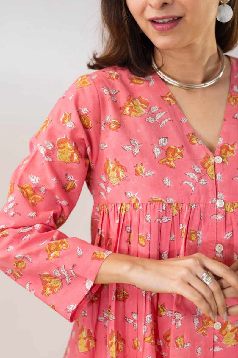 Image for Kusvaa Bpr19 Ashni Short Block Print Kurti Closeup 2 New