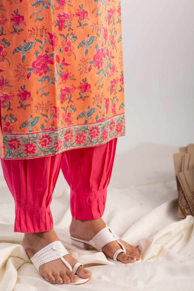 Image for Kusvaa Kuoj177 Mishika Cotton Kurta With Mulmul Dupatta Closeup 2 New