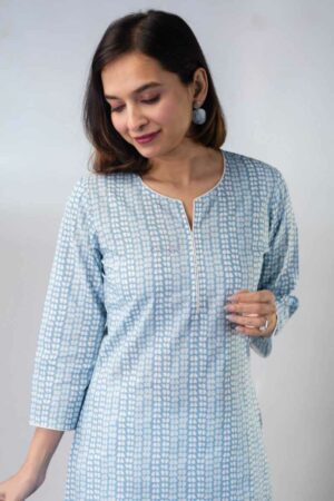 Image for Kusvaa Taf101 Chaetalee Cotton Short Kurti Featured