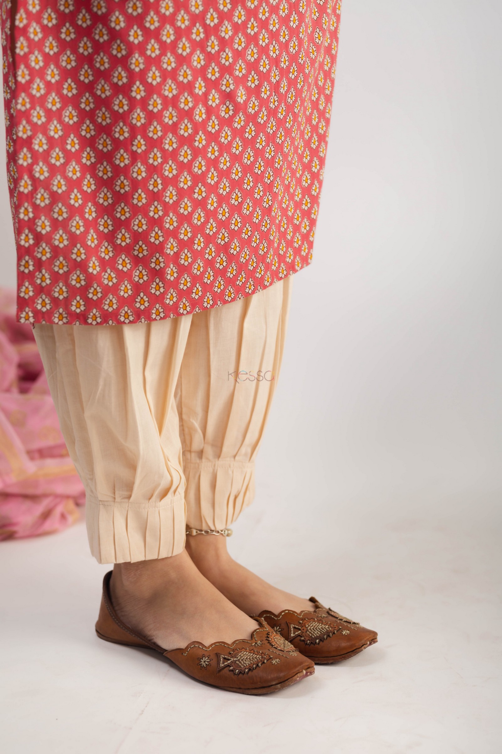 Image for Kusvaa Taf102 Zahril Cotton Kurta Closeup 2 Hd