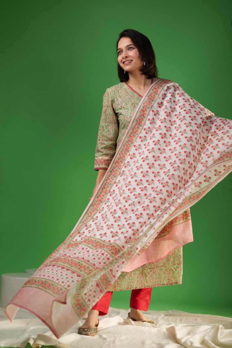 Image for Kusvaa Vcr171 Ziya Straight Kurta With Dupatta Front