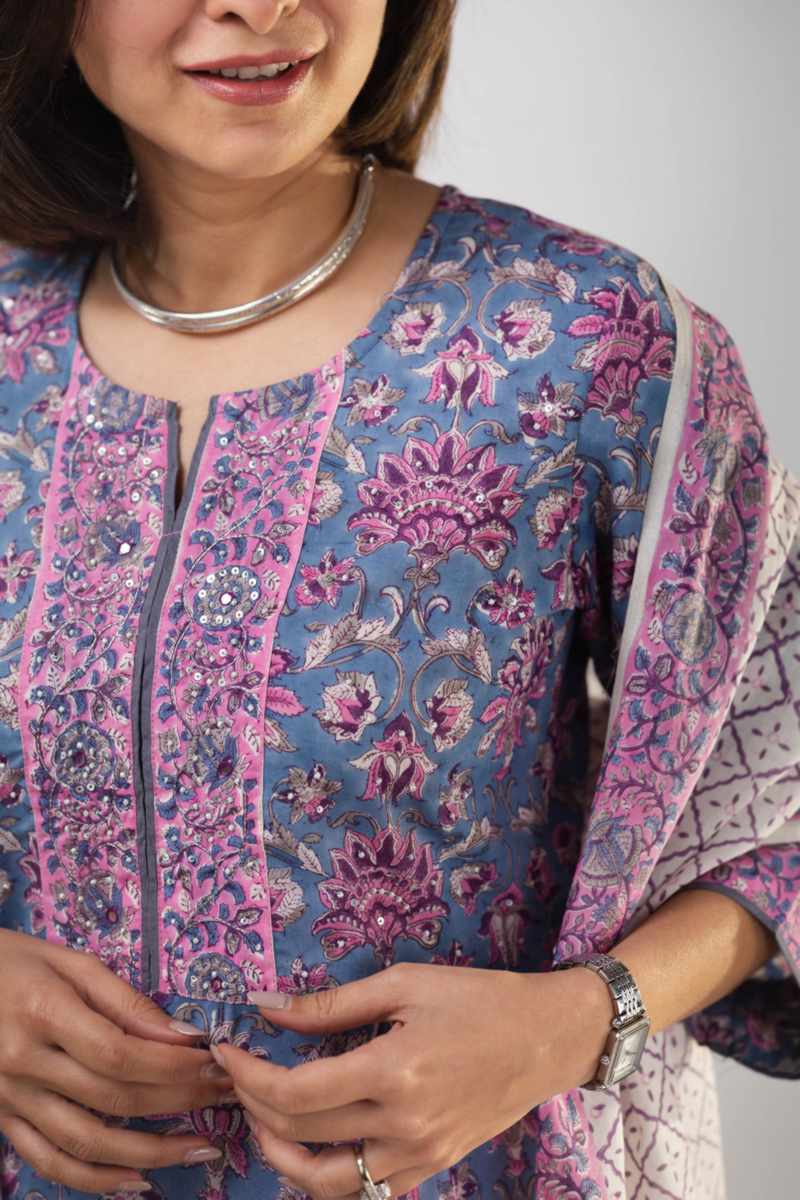 Image for Kusvaa Vcr172 Ziana Straight Kurta With Dupatta Closeup 2