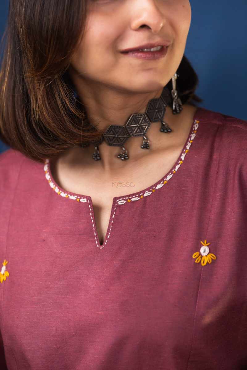 Image for Kusvaa Ws961 Siti South Cotton Short Kurti Closeup