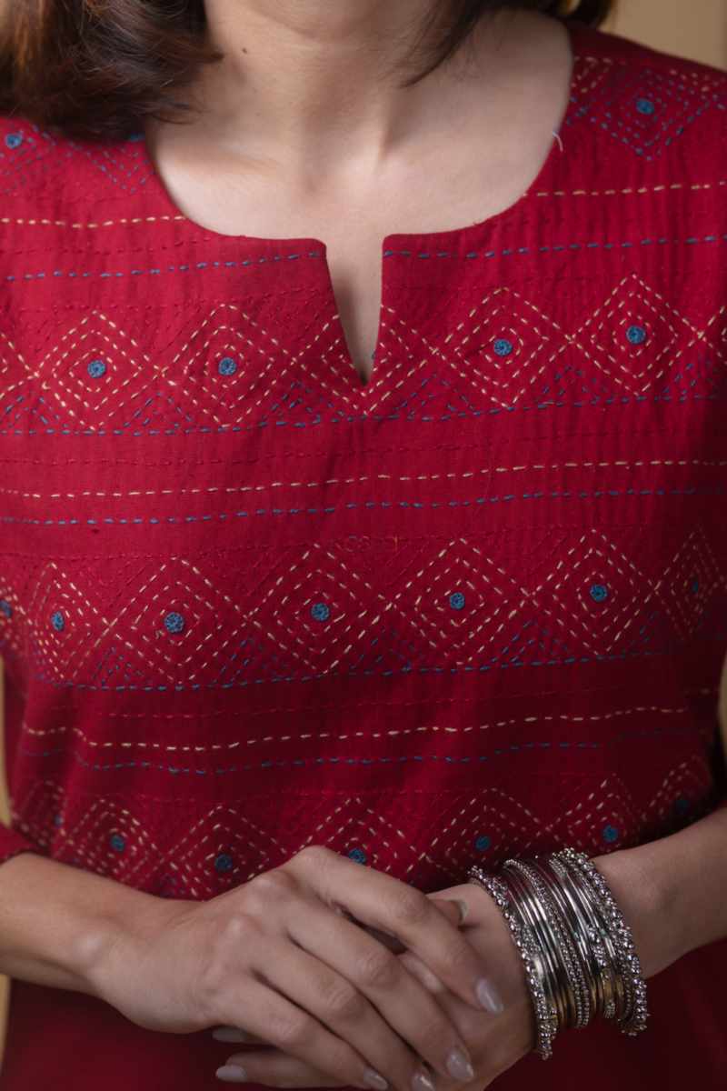 Image for Kusvaa Ws976 Aakiya Cotton Slub Kurta Pant Set Closeup 2
