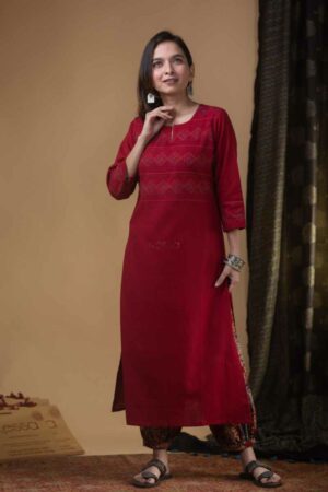 Image for Kusvaa Ws976 Aakiya Cotton Slub Kurta Pant Set Featured