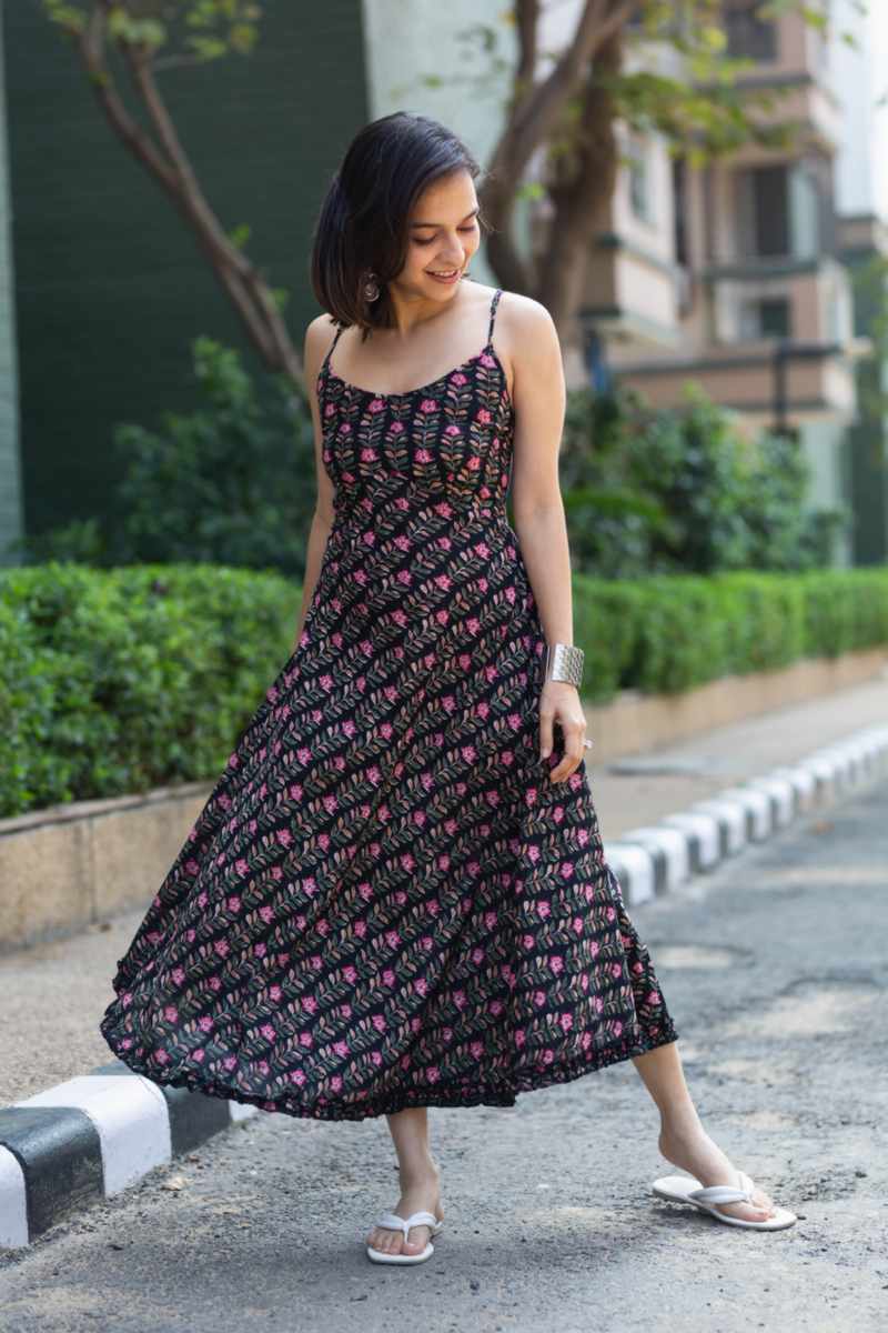 Image for Kusvaa Anuk14 Ekathva Handblock Cotton Dress Side