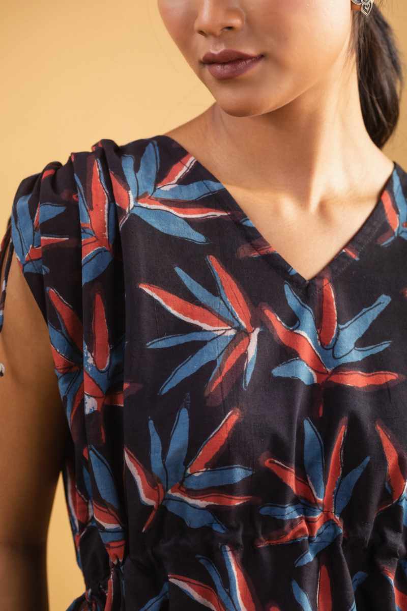 Image for Kusvaa Bpr27 Pakhi Handblock Cotton Short Kurti Closeup