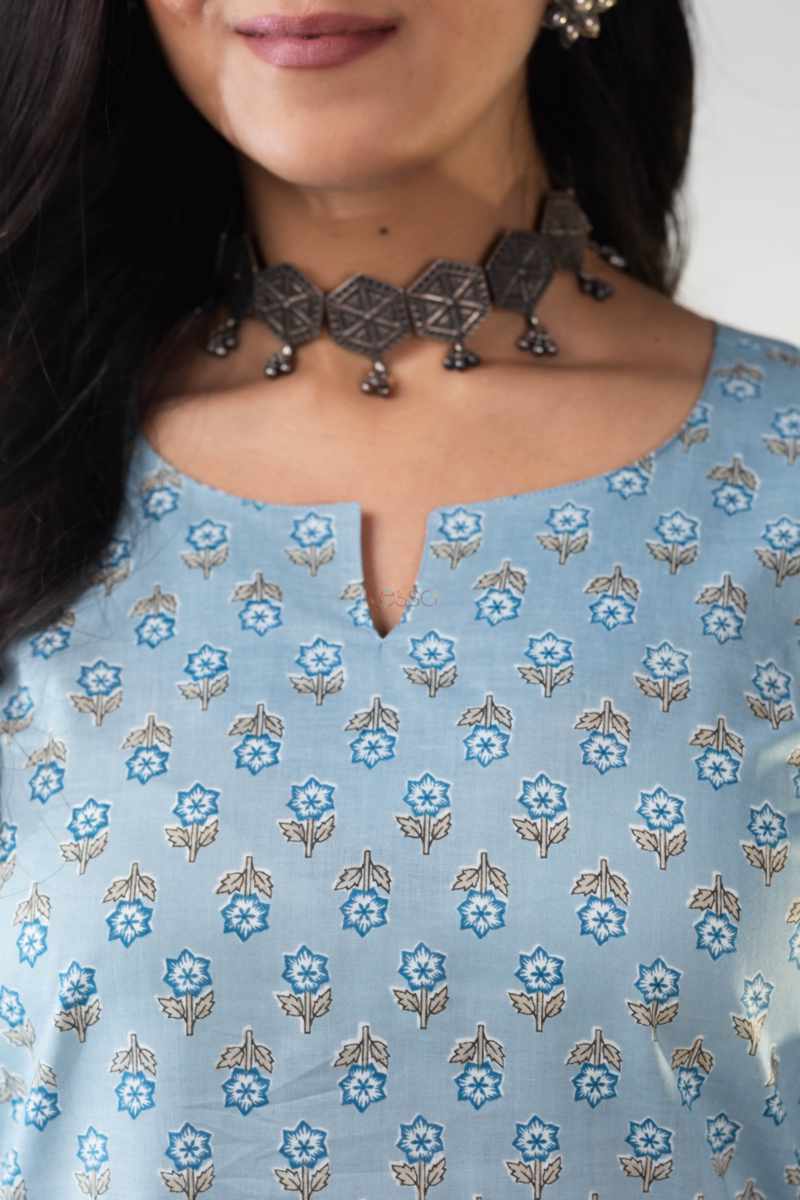 Image for Kusvaa De174 Aakrit Butta Print Straight Fit Kurta Closeup