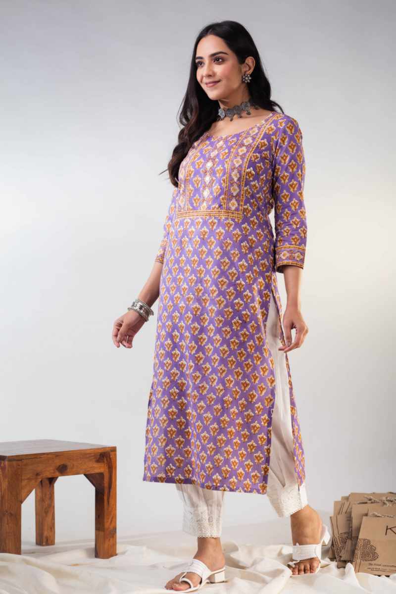 Image for Kusvaa De176 Agni Handblock Straight Fit Kurta Closeup 2