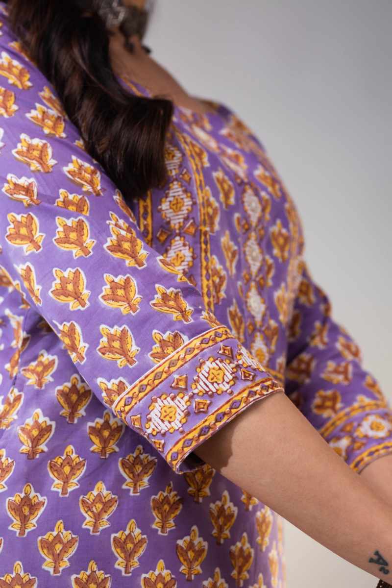 Image for Kusvaa De176 Agni Handblock Straight Fit Kurta Closeup