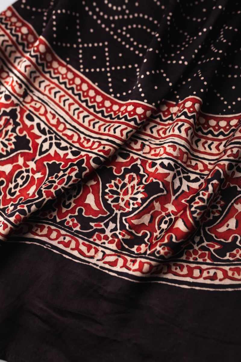 Image for Kusvaa Kiadupatta26 Iivka Ajrakh Stole Closeup