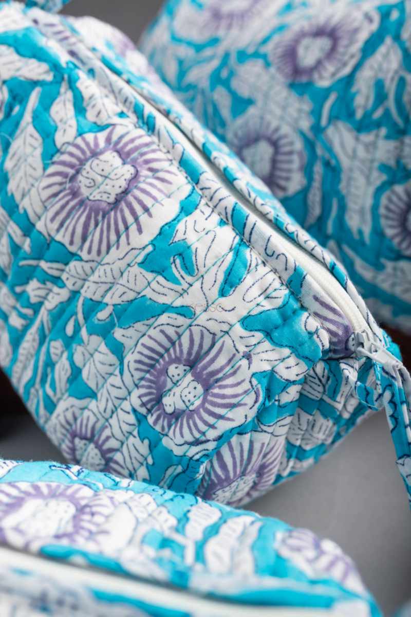 Image for Kusvaa Rn Vca46 Ishara Toiletry Pouch Set Of 3 Side