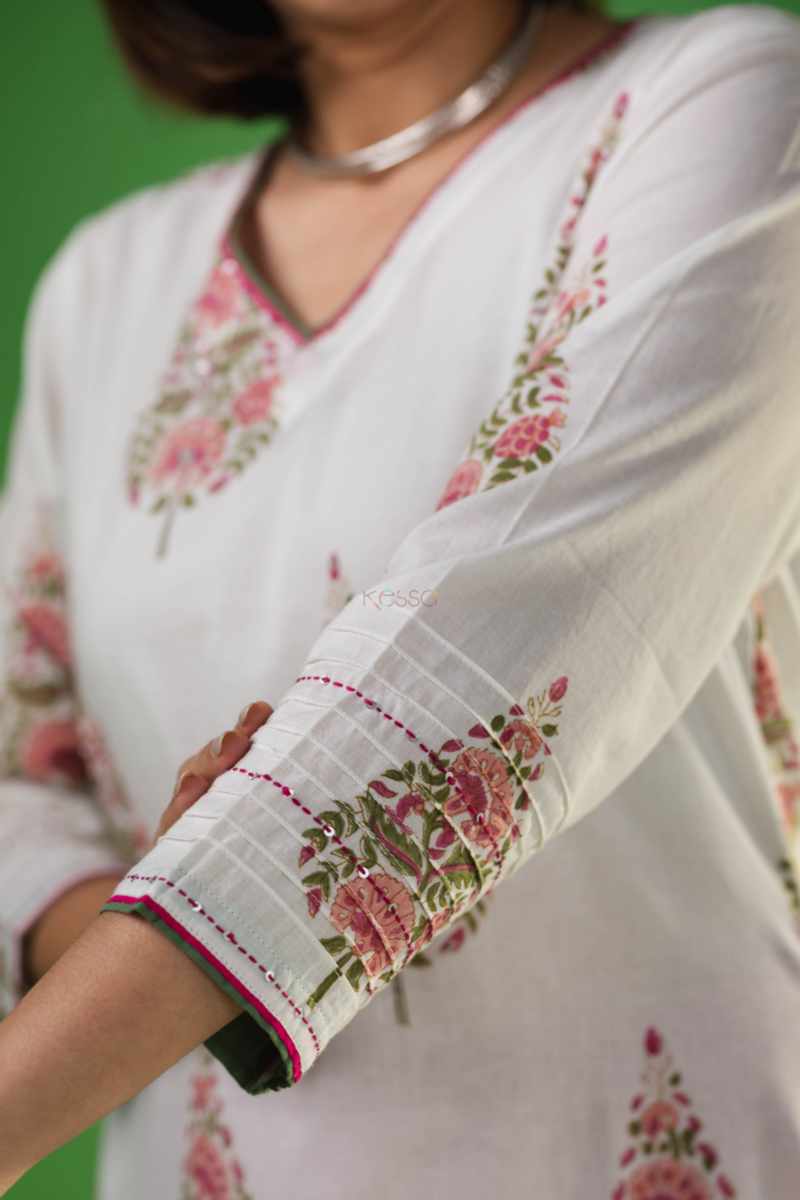 Image for Kusvaa Vcr176 Aamiya Cotton Straight Kurta Closeup