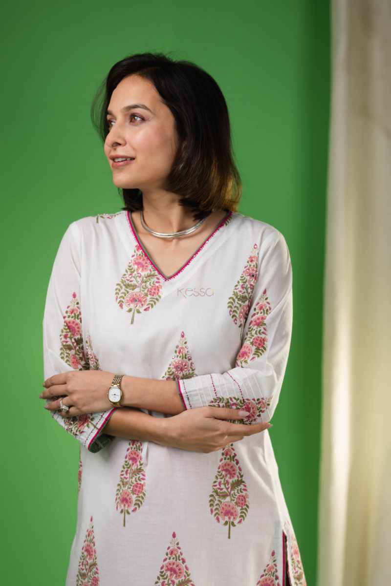 Image for Kusvaa Vcr176 Aamiya Cotton Straight Kurta Featured