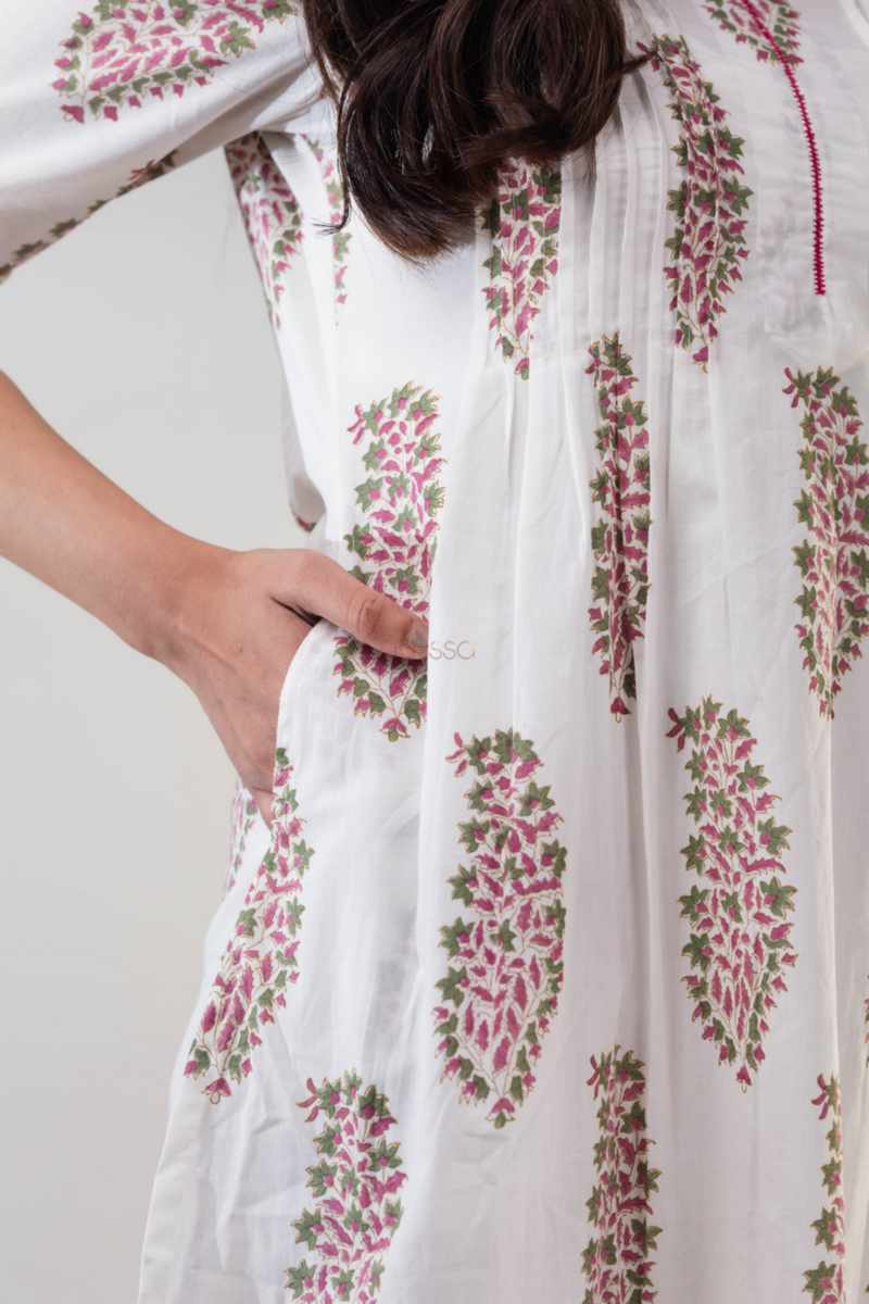 Image for Kusvaa Vcr181 Naia Cotton Straight Fit Kurta Closeup 2