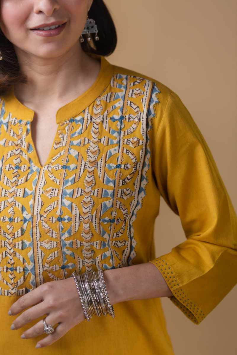 Image for Kusvaa Ws971 Daanvi Cotton Flex Kurta Pant Set Closeup 2