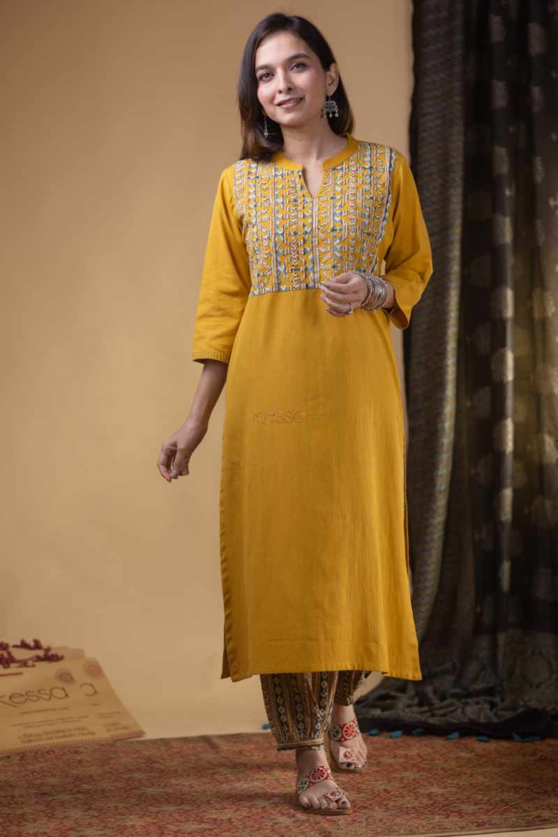 Image for Kusvaa Ws971 Daanvi Cotton Flex Kurta Pant Set Front