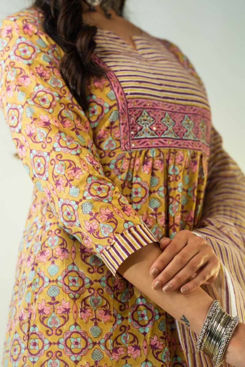 Image for Kusvaa Wsr371 Vaani Handblock Kurta With Kota Doriya Dupatta Closeup