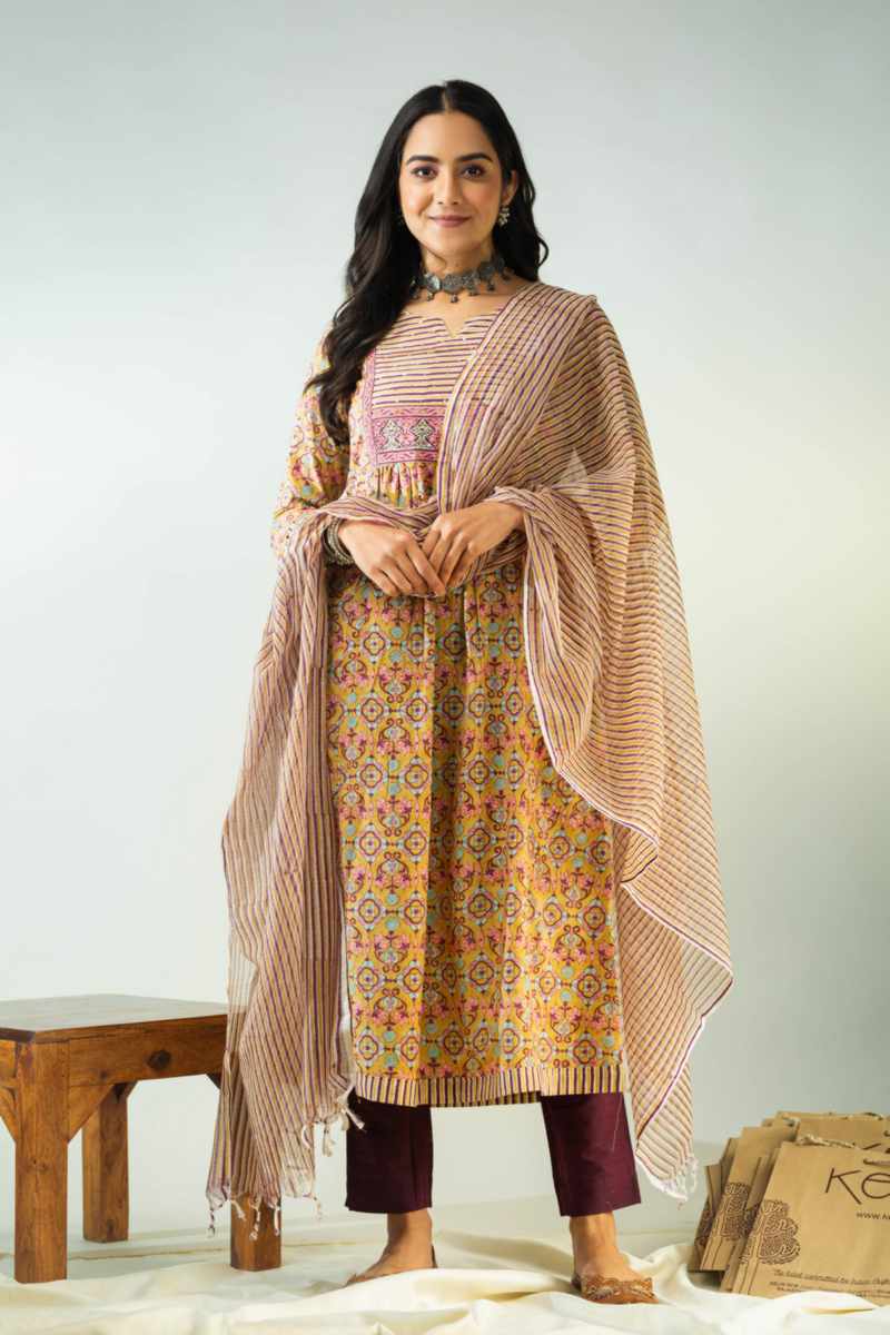 Image for Kusvaa Wsr371 Vaani Handblock Kurta With Kota Doriya Dupatta Featured