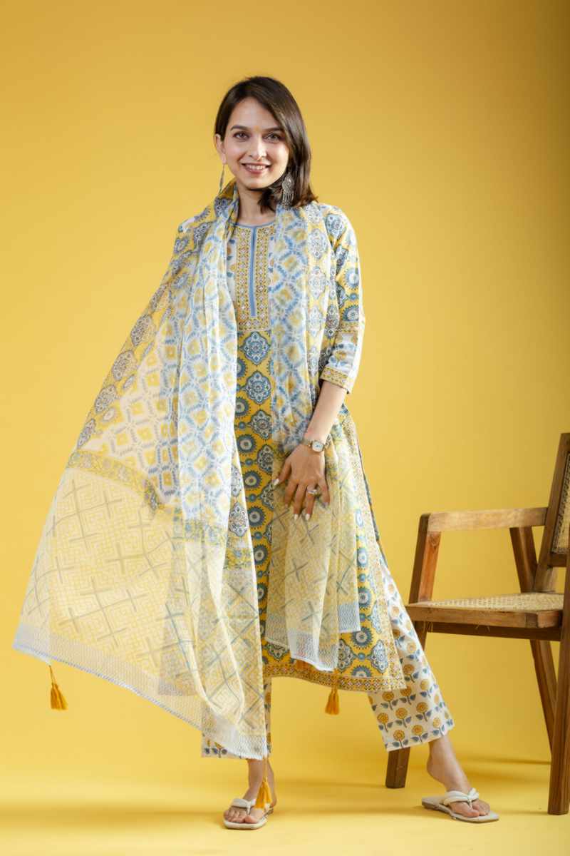 Image for Kusvaa Avdaf216 Lavi Handblock Kurta With Kota Doriya Dupatta Front