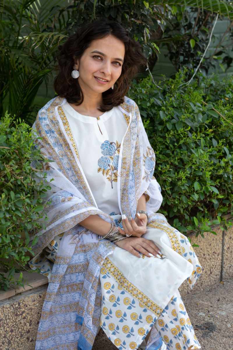 Image for Kusvaa Avdaf222 Chetana Handblock Cotton Complete Suit Set Sitting