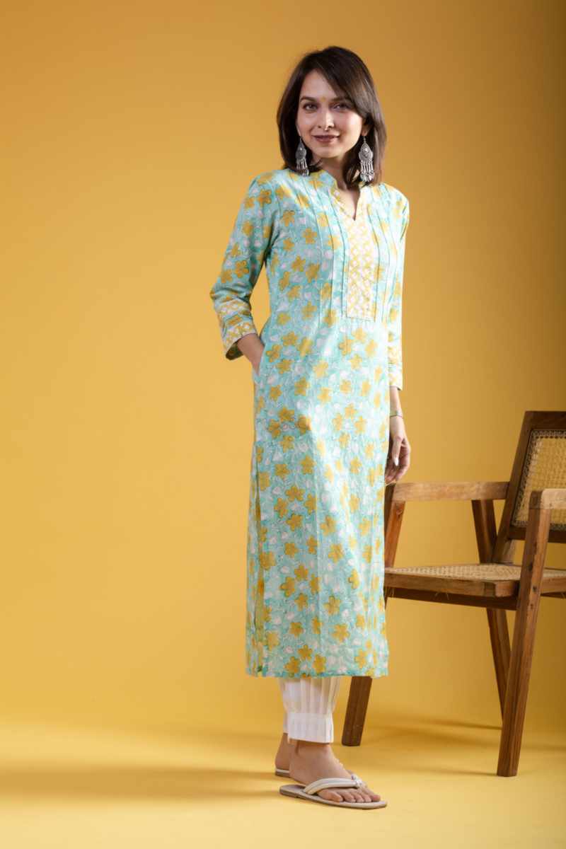 Image for Kusvaa De181 Bhargavi Handblock Cotton Kurta Front