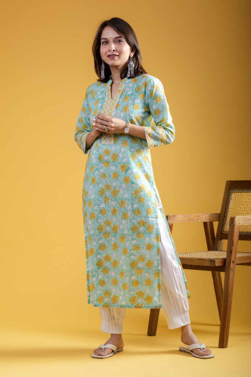 Image for Kusvaa De181 Bhargavi Handblock Cotton Kurta Side
