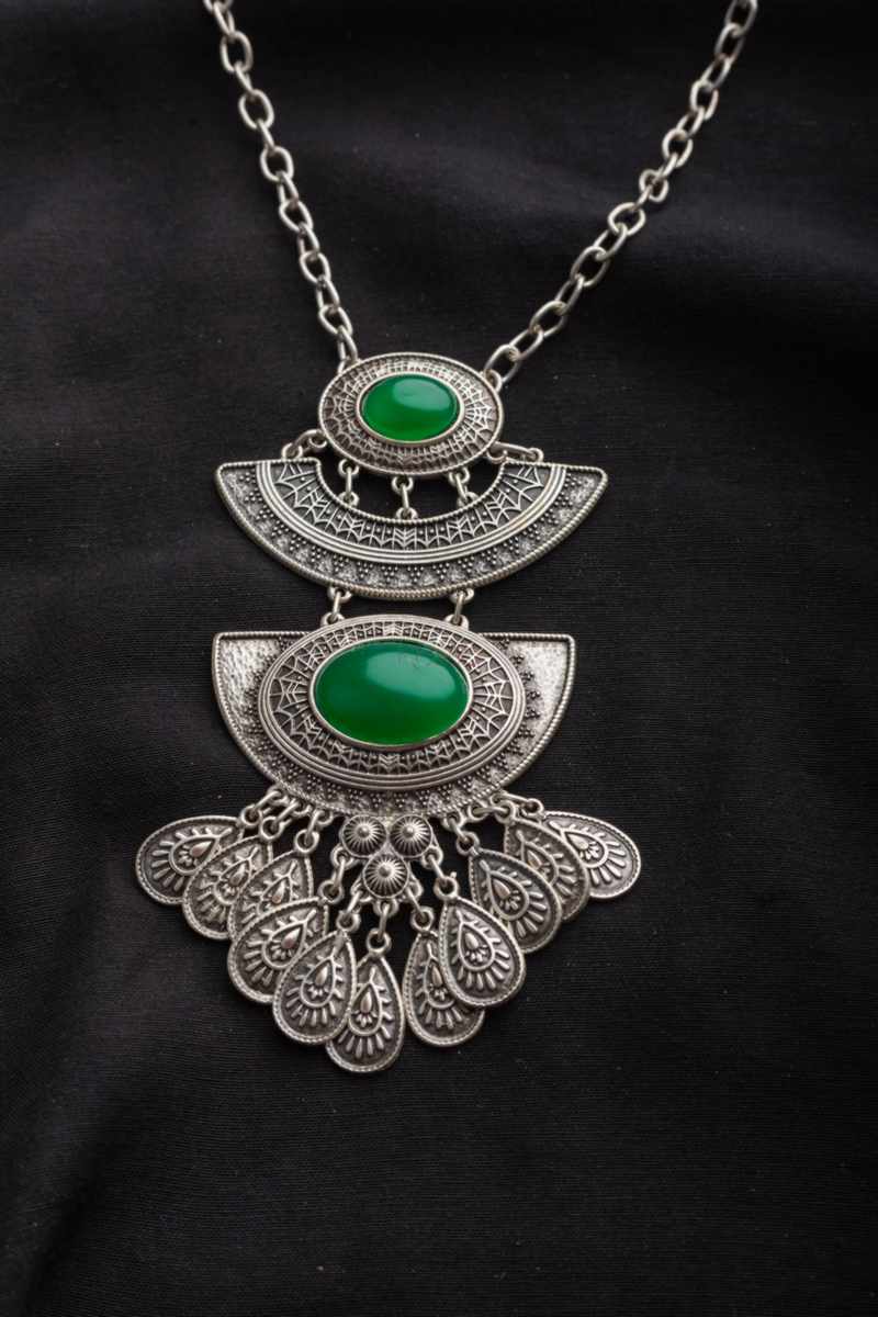Image for Kusvaa Kpn09 Kazaki Bar Semi Circular Tribal Boho Necklace Green Closeup