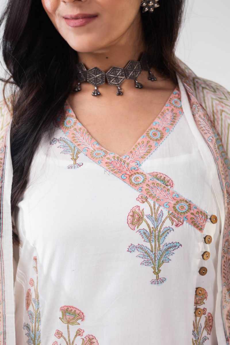 Image for Kusvaa Vcr186 Ekaparnika Handblock Kurta With Kota Doriya Dupatta Closeup