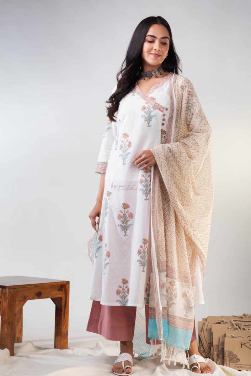 Image for Kusvaa Vcr186 Ekaparnika Handblock Kurta With Kota Doriya Dupatta Featured