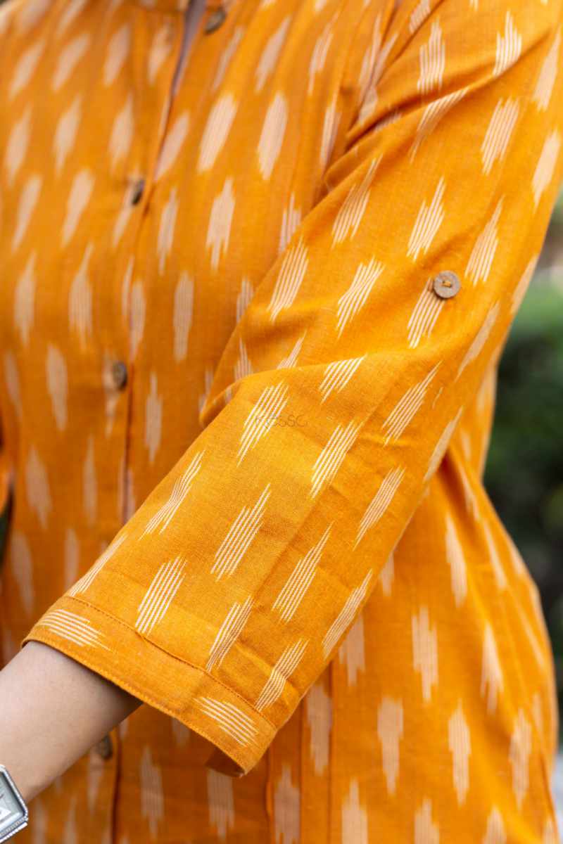 Image for Kusvaa Ws1016 Hemakshi Ikkat Straight Fit Kurta Side