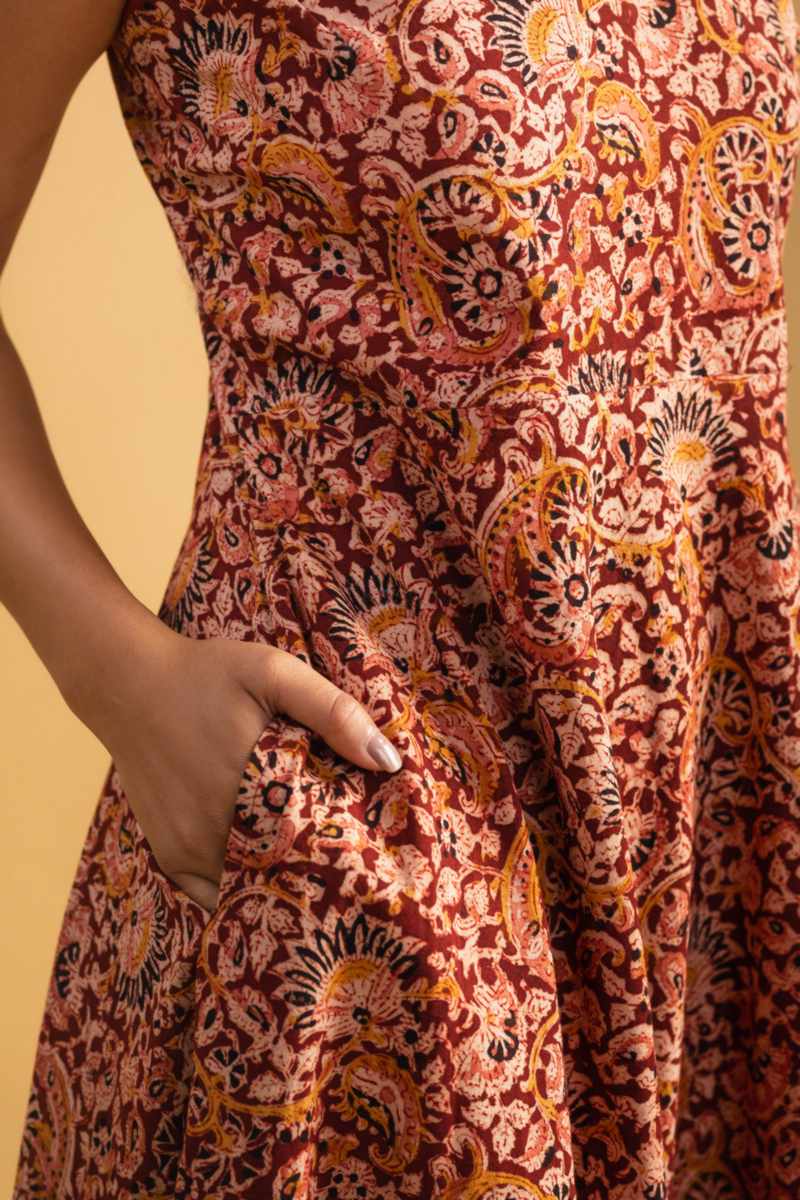 Image for Kusvaa Ws998 Nehal Cotton Kalmkari Dress Closeup 2