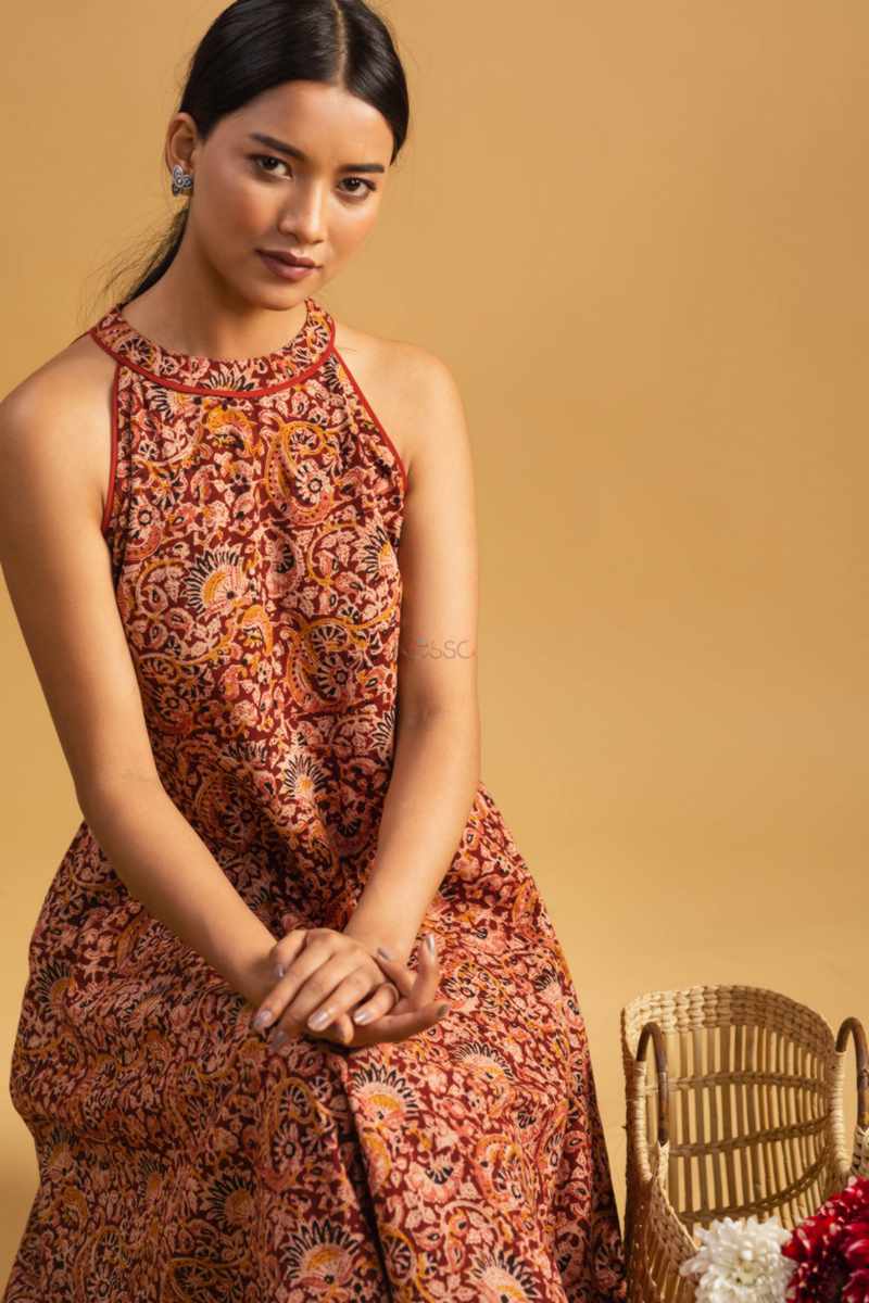 Image for Kusvaa Ws998 Nehal Cotton Kalmkari Dress Sitting