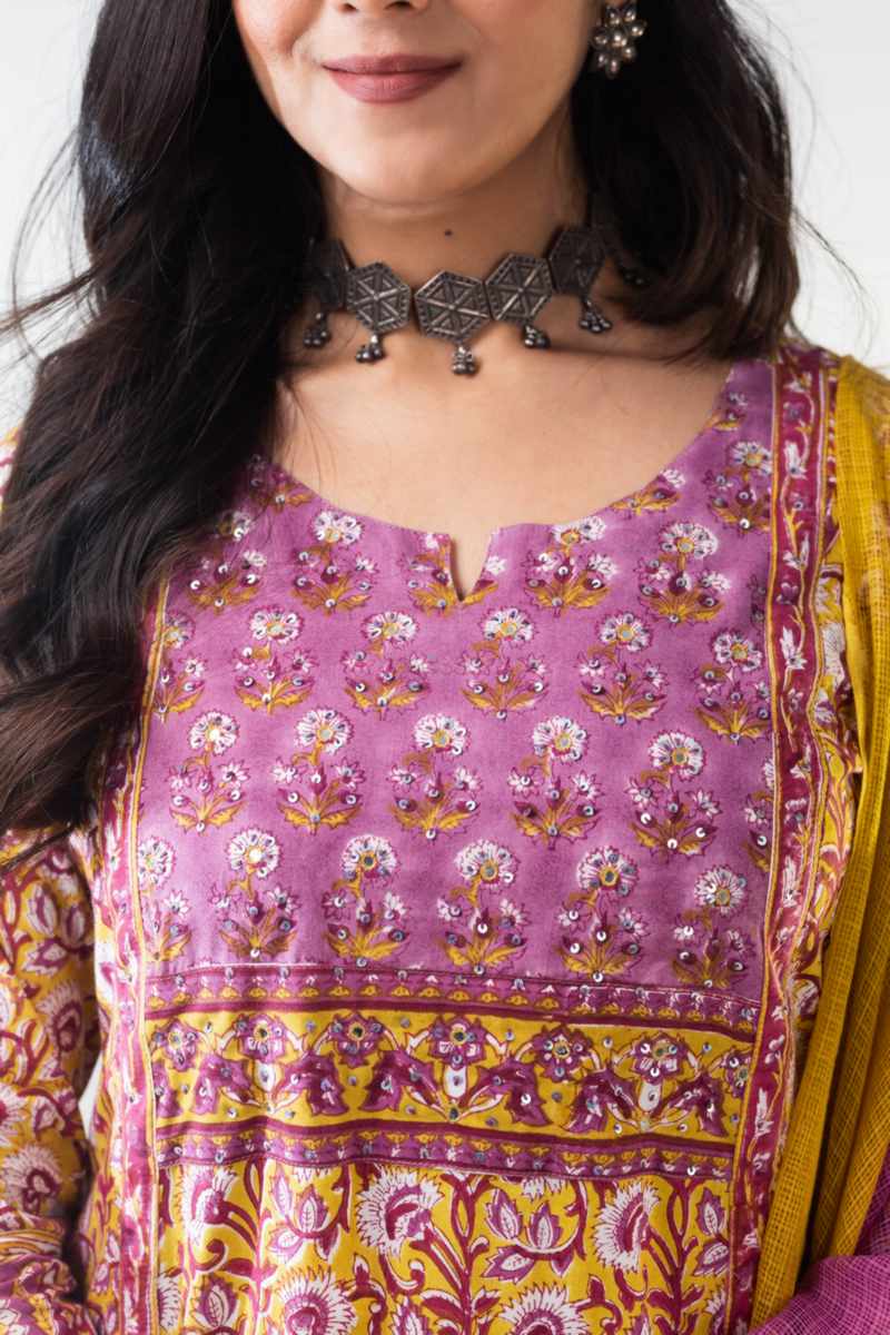 Image for Kusvaa Wsr364 Hiranya Handblock Kurta With Kota Doriya Dupatta Closeup