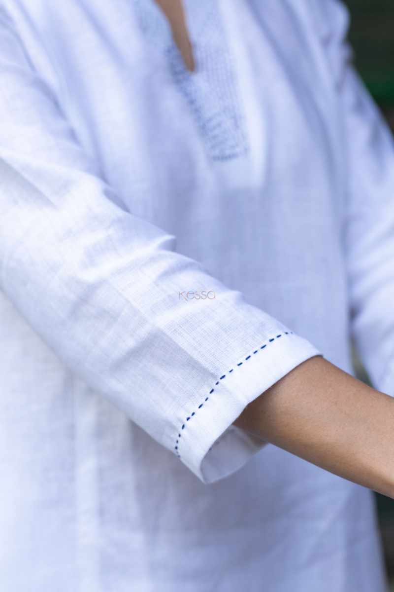 Image for Kusvaa Avdaf225 Aruni Linen Kurta Pant Set Closeup 2