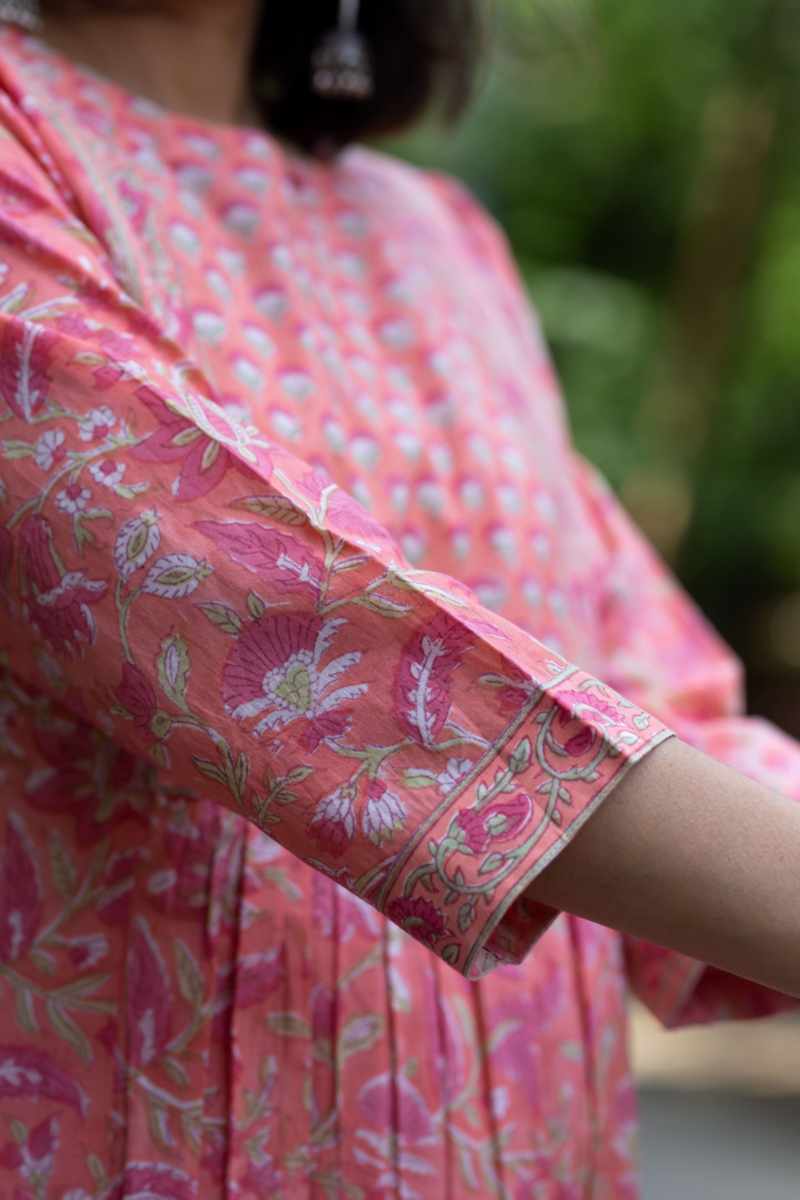 Image for Kusvaa Bpr31 Isira Cotton Handblok Kurta Closeup 2