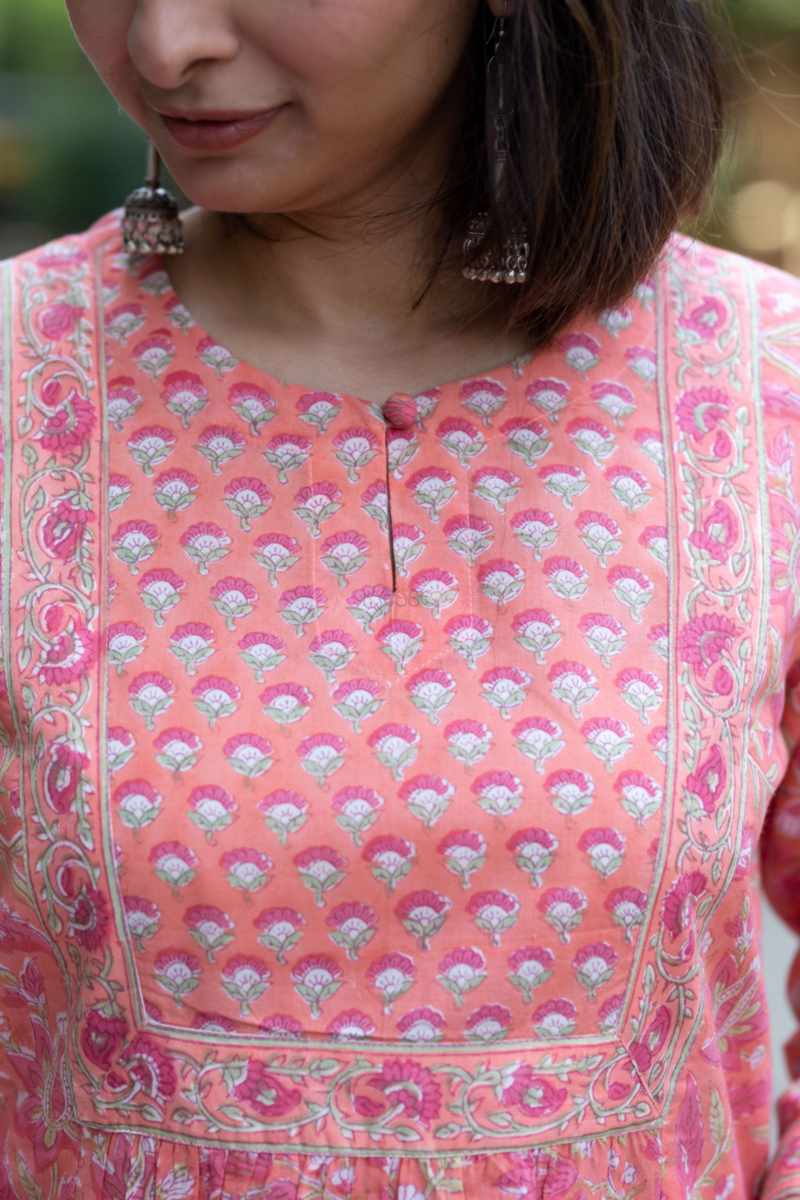 Image for Kusvaa Bpr31 Isira Cotton Handblok Kurta Closeup