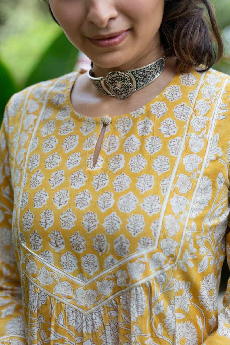 Image for Kusvaa Bpr33 Aishani Handblock Cotton Straight Kurta Closeup