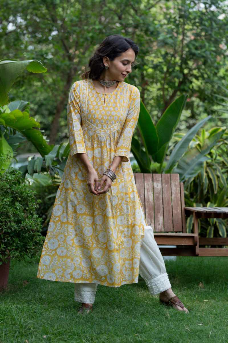 Image for Kusvaa Bpr33 Aishani Handblock Cotton Straight Kurta Side