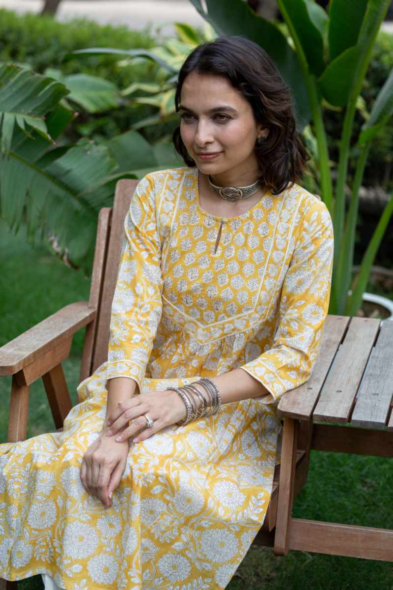 Image for Kusvaa Bpr33 Aishani Handblock Cotton Straight Kurta Sitting