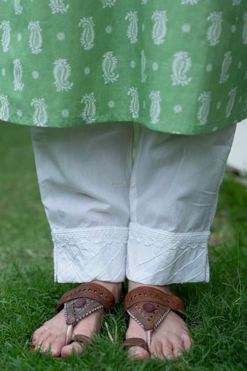 Image for Kusvaa Vcr194 Abani Cotton Straight Kurta Closeup 2