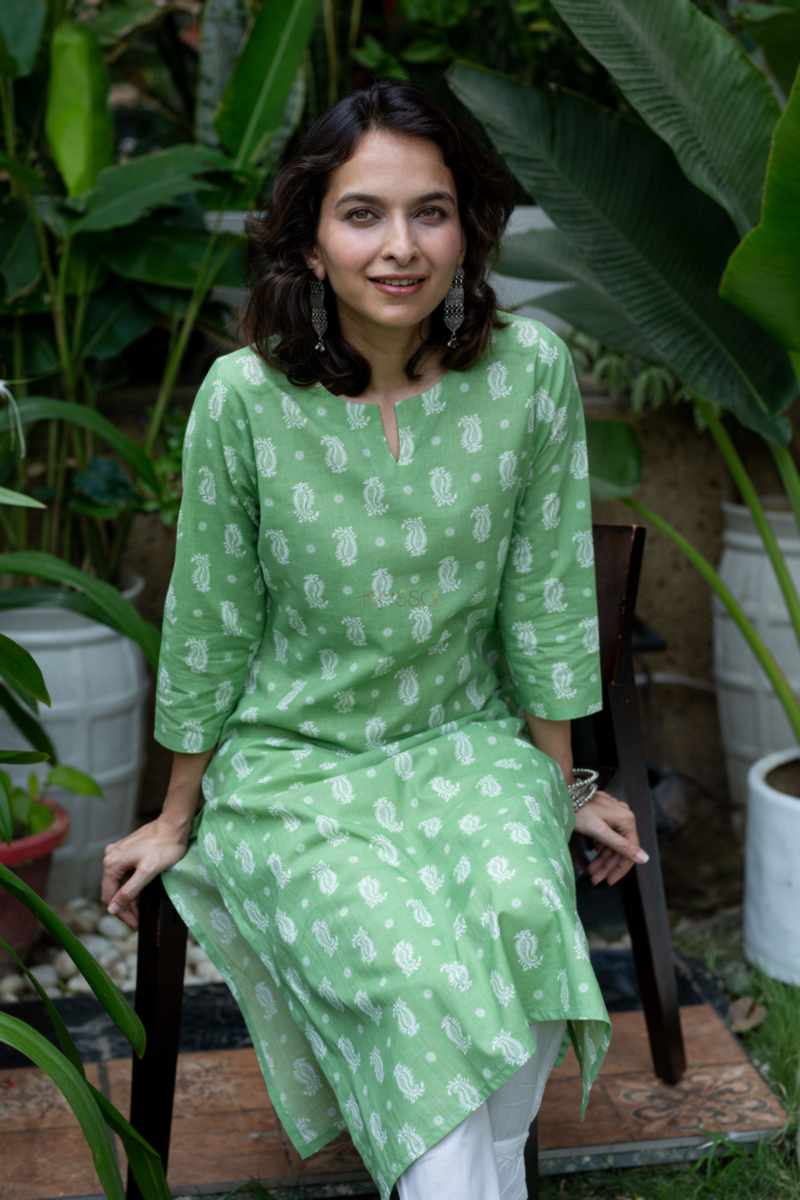 Image for Kusvaa Vcr194 Abani Cotton Straight Kurta Sitting