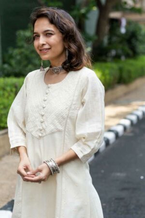 Image for Kusvaa Ws1026 Ishaani Schiffli Kurta Pant Set Sitting