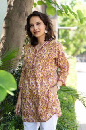 Image for Kusvaa Wsr368 Pratiti Handblock Cotton Short Kurti Featured New