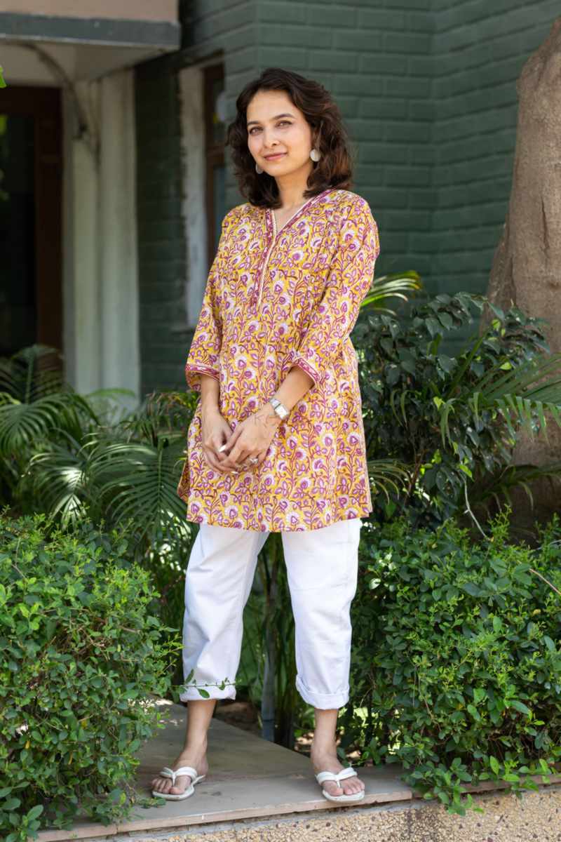 Image for Kusvaa Wsr368 Pratiti Handblock Cotton Short Kurti Front