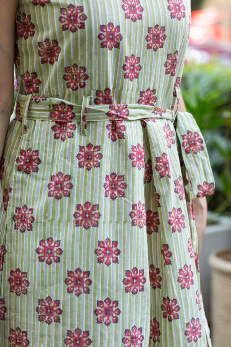 Image for Kusvaa Wsr380 Aahna Handblock Cotton Jumpsuit Closeup 2